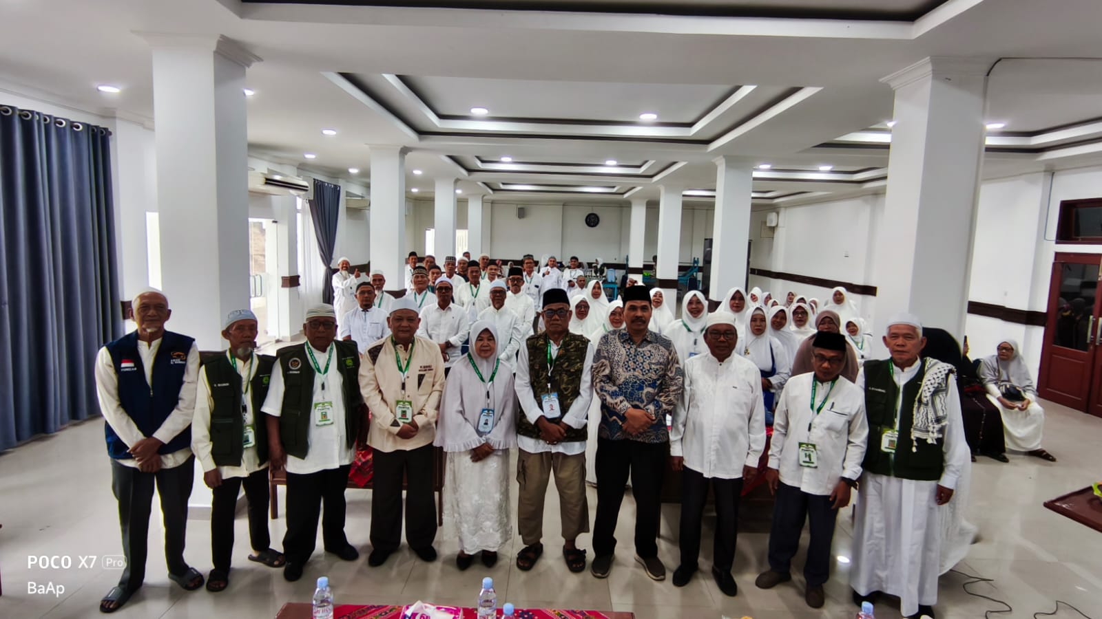 Photo bersama dalam kegiatan Pembukaan Manasik Haji Tingkat KBIHU